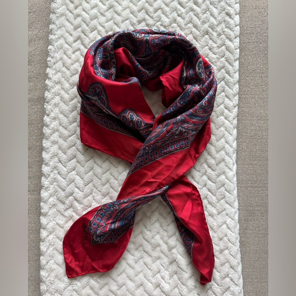 Burberrys Silk Scarf – Red Paisley – Classic Designer